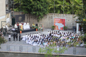 El sucesor de Santo Domingo de Guzmán visita nuestros colegios