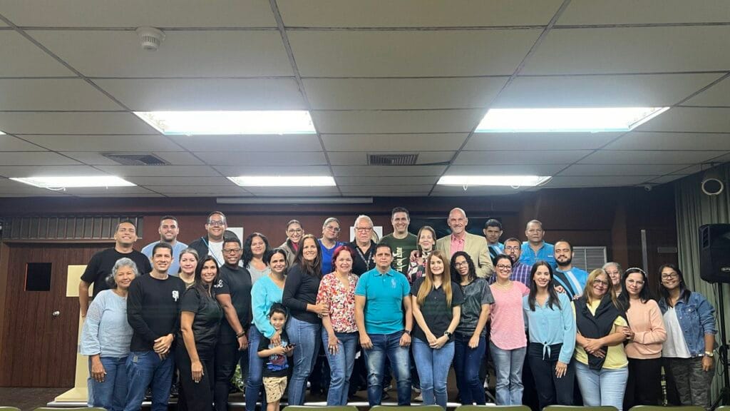 Grupo de trabajo del colegio Santo Tomás de Aquino en formación